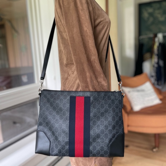 Gucci Messenger Bag, Unisex, LIKE NEW, GG Messenger black Bag with Strap, NICE💯 - Picture 14 of 16